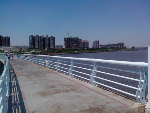 橋梁不銹鋼護(hù)欄的主管壁厚要求